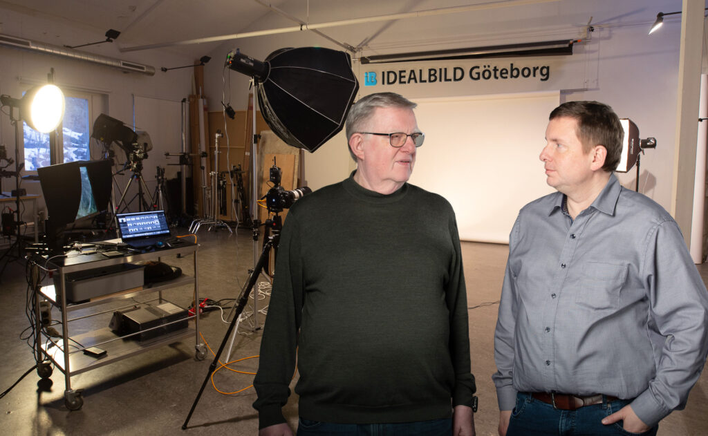 Peter och Alexander Idelmann i fotostudion på Idealbild Göteborg.